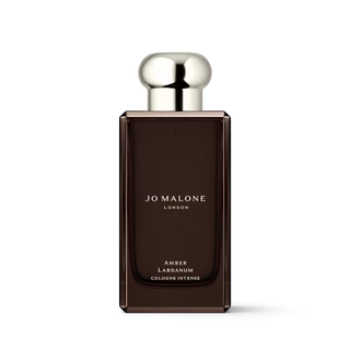 Jo Malone Amber Labdanum Cologne Intense – fragranza ambrata intensa con note di arancio amaro, resina di labdano, vaniglia e legni tostati.