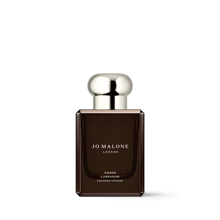 Jo Malone Amber Labdanum Cologne Intense – fragranza ambrata intensa con note di arancio amaro, resina di labdano, vaniglia e legni tostati.