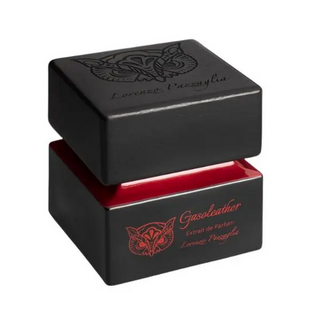Flacone da 75 ml del profumo "Gasoleather" di Pazzaglia, extrait de parfum audace e moderno con note cuoiate, fumose e aromatiche che evocano motori accesi e pelle vissuta.