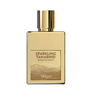 Flacone da 50 ml del profumo "Sparkling Tamarind", extrait de parfum esotico e frizzante con note di tamarindo, agrumi e spezie dolci, per una scia vibrante e originale.
