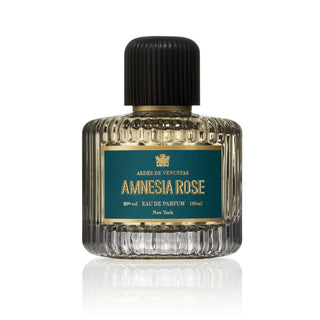 Flacone da 100 ml del profumo "Amnesia Rose", dallo stile romantico e raffinato, con design elegante che richiama le delicate note floreali della rosa.
