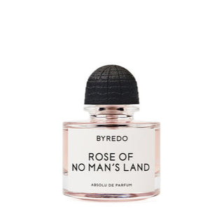 Flacone di Byredo Rose of No Man’s Land Absolu EDP 50 ml con tappo nero testurizzato e fragranza rosa fumosa su sfondo minimale.