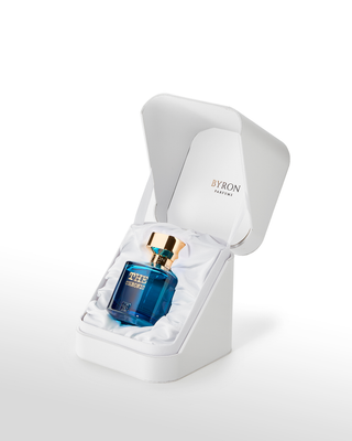 Eau de Parfum BYRON con packaging elegante